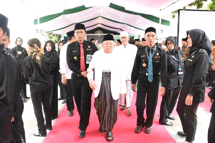 Pasukan Inti Pagar Nusa Depok -mengawal ulama/tamu VIP NU