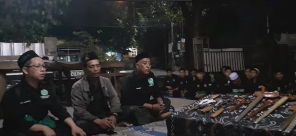 dokumentasi meriahkan 1 suro pagar nusa peguron sapu jagad - pc pagar nusa depok