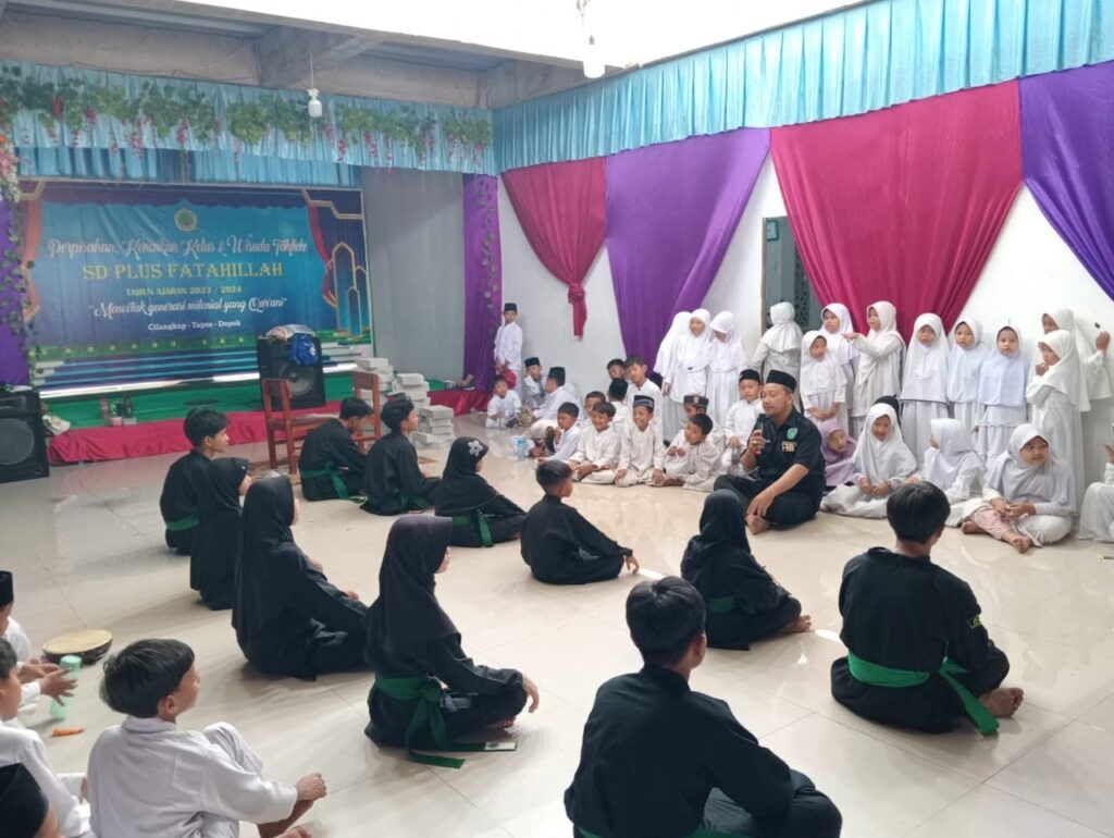 event-santri pagar nusa menampilkan atraksi di SD Fatahillah