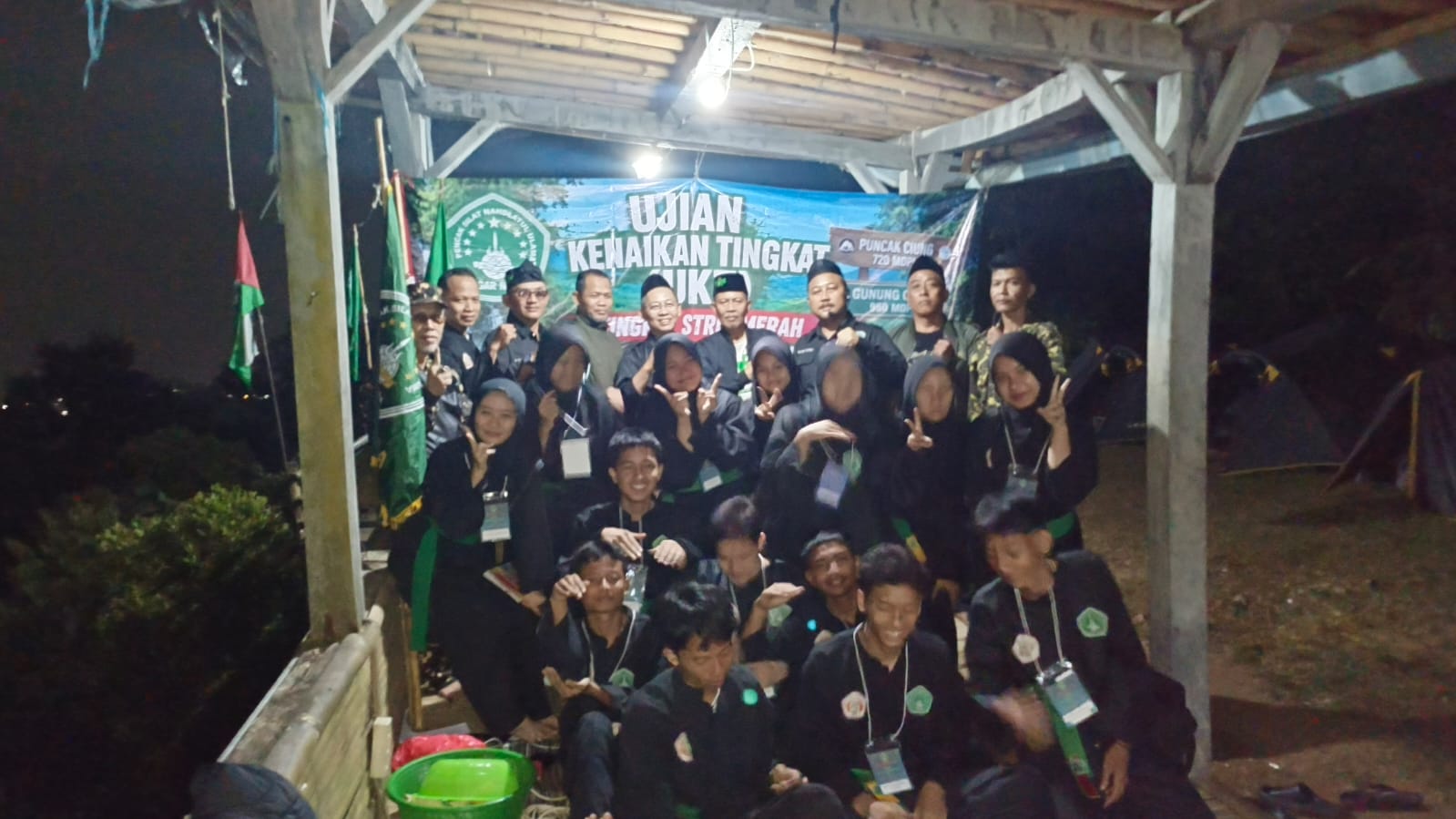 Foto bersama UKT strip merah Pagar Nusa PAC Tapos