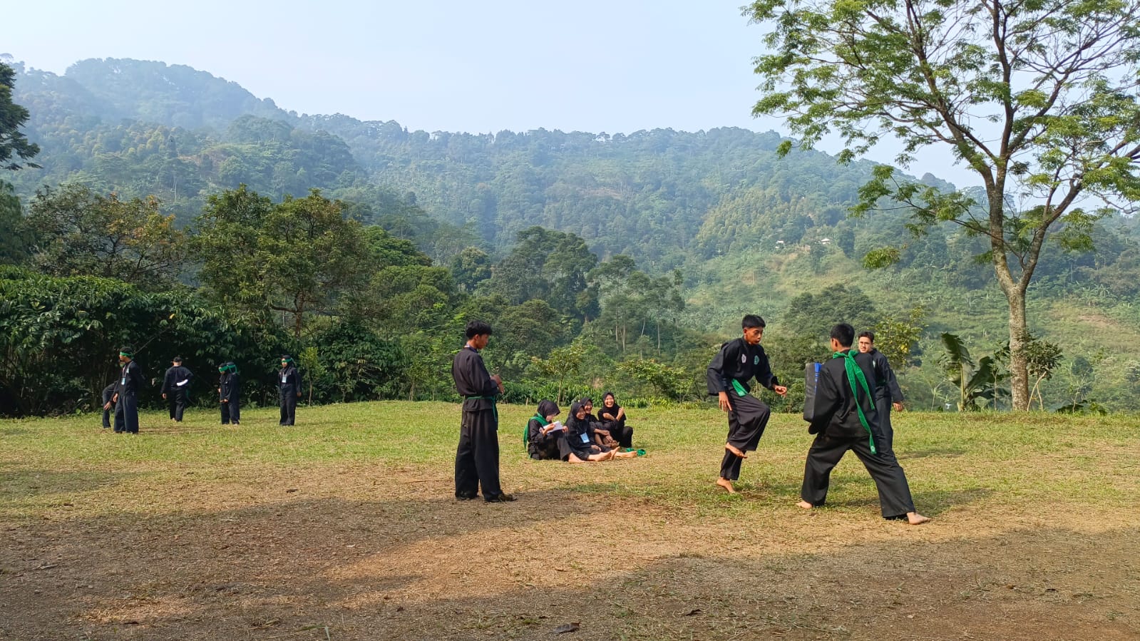 Suasana UKT strip merah Pagar Nusa PAC Tapos di Gunung Ciung